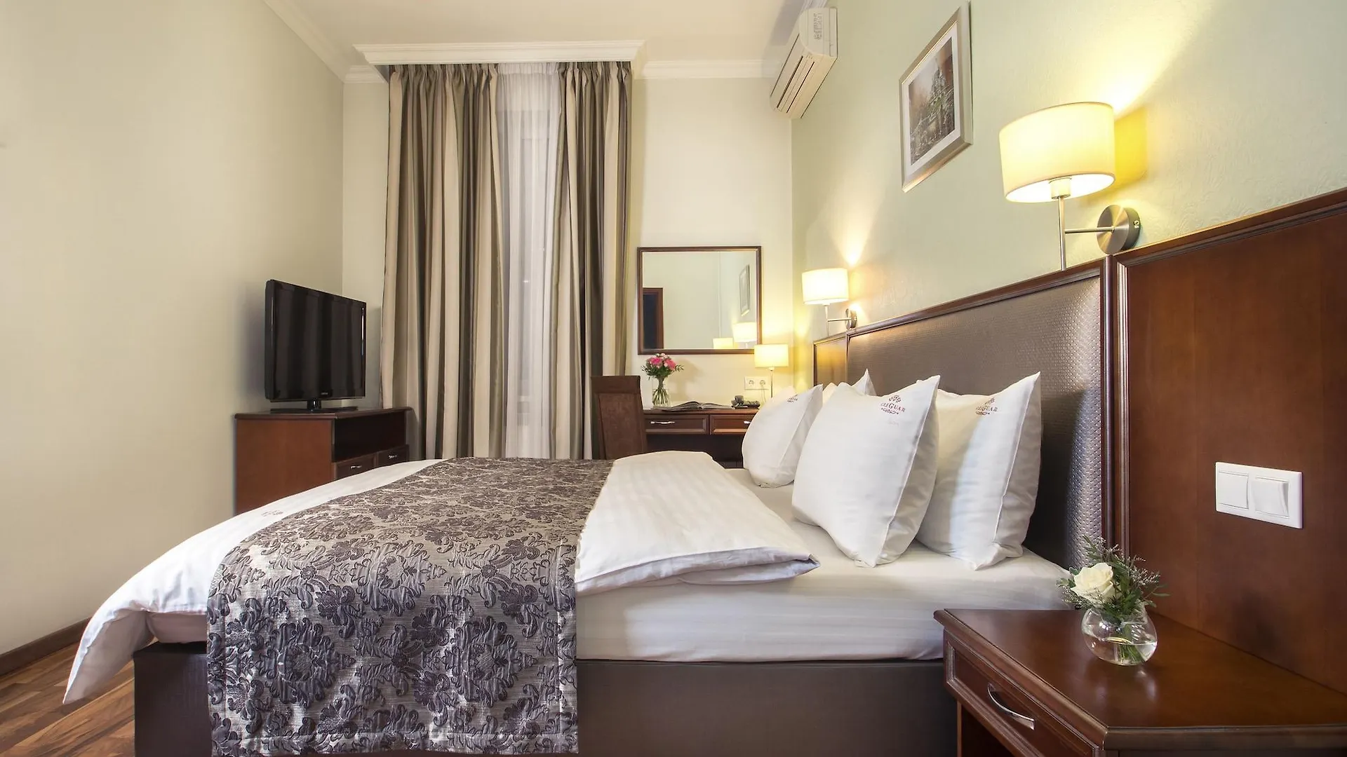 Greguar Hotel By Uhm Kyiv 4*,  Ukraine