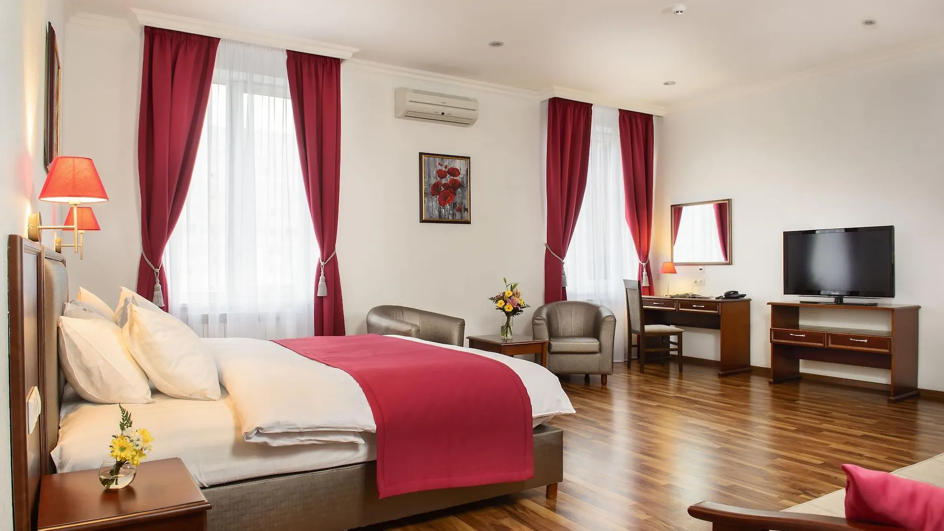 Greguar Hotel By Uhm Kyiv