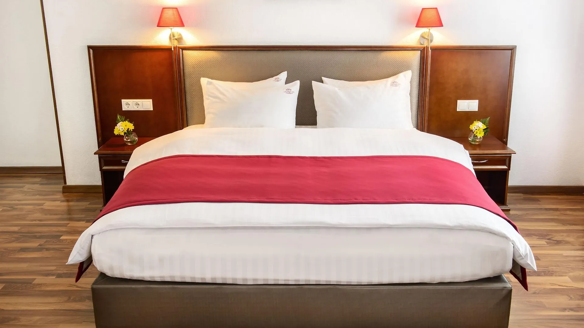 Greguar Hotel By Uhm Kyiv 4*,