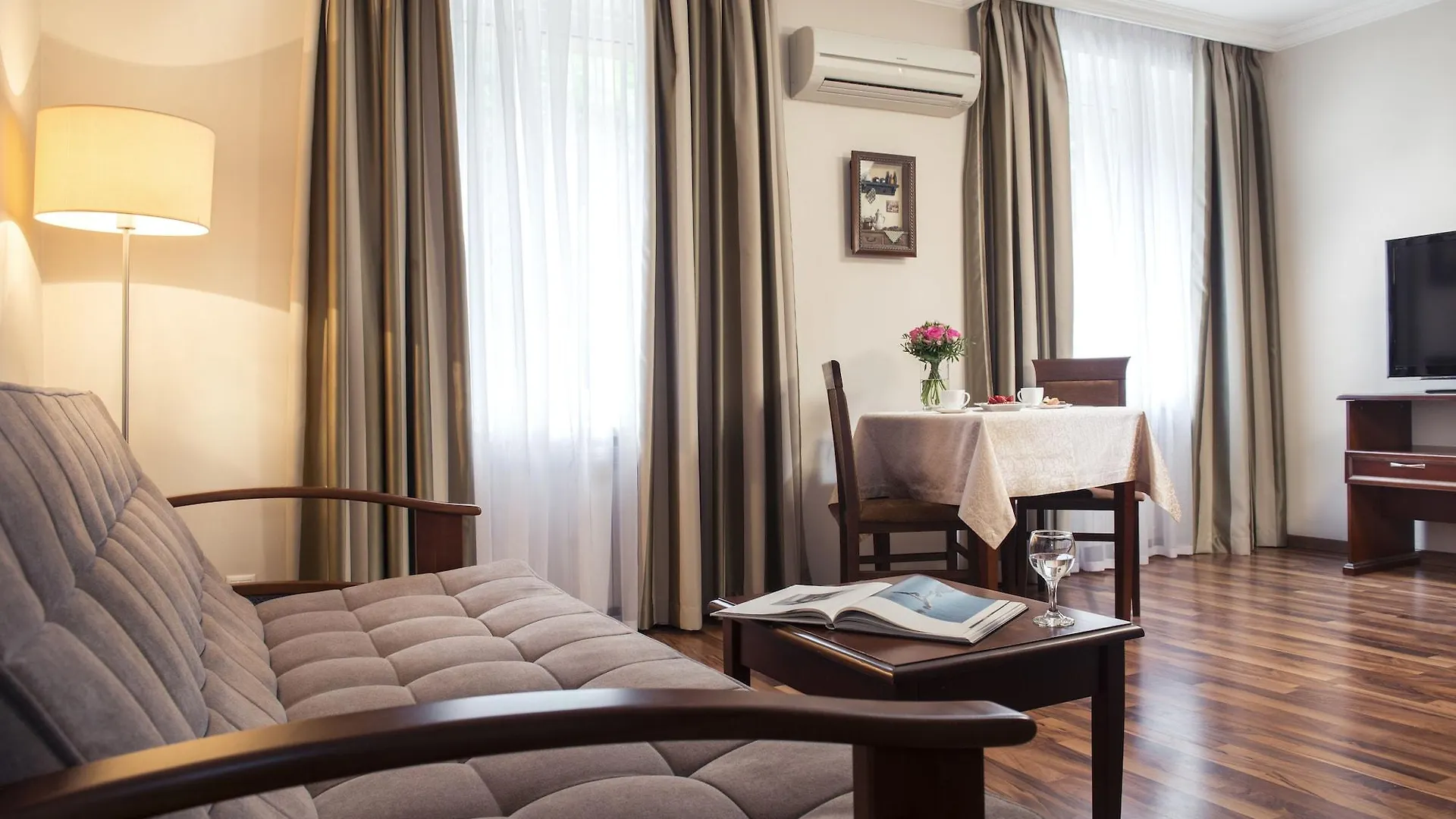 Greguar Hotel By Uhm Kyiv